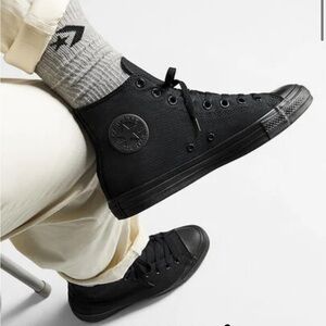 Converse all-black high tops 🖤